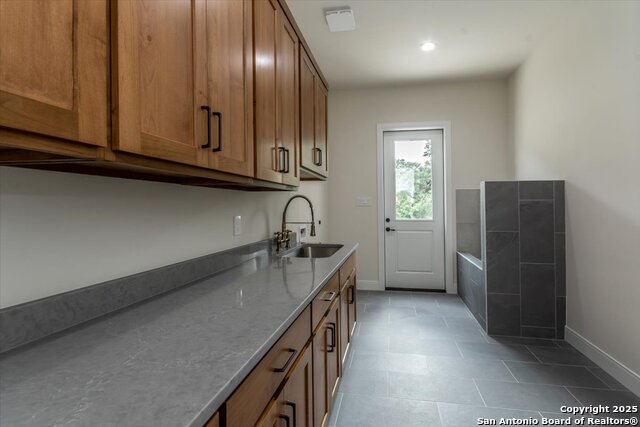 Listing photo id 27 for 26819 Pecan Bluff