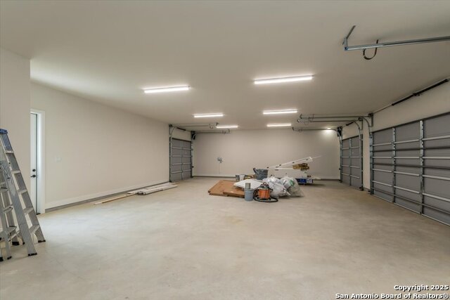 Listing photo id 30 for 26819 Pecan Bluff