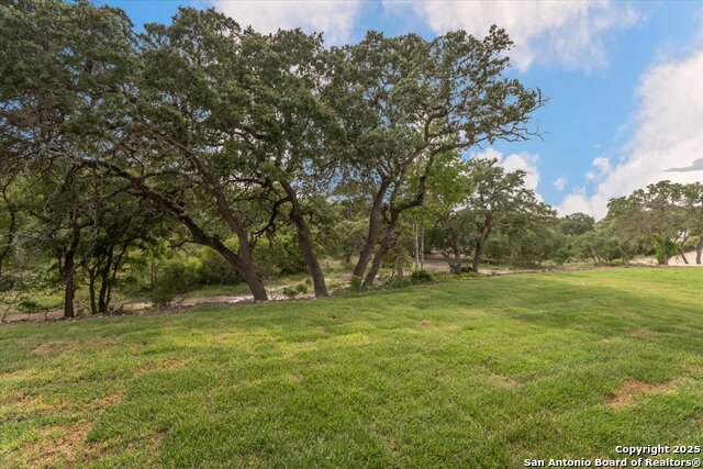 Listing photo id 35 for 26819 Pecan Bluff
