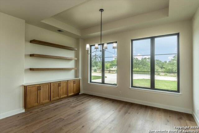 Listing photo id 4 for 26819 Pecan Bluff