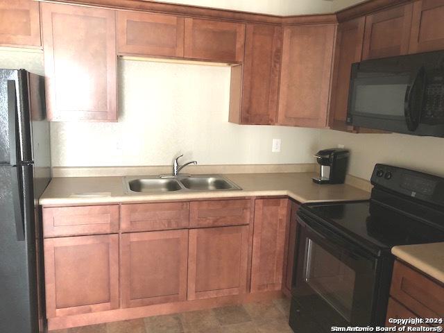 Image 4 of 13 For 112 Lone Oak  D204