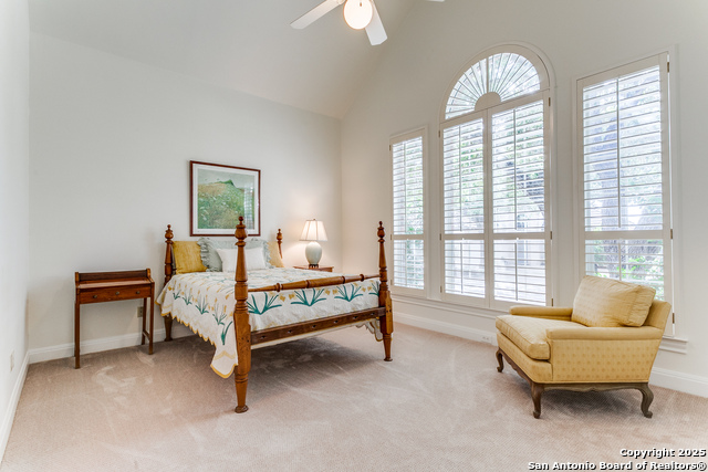 Listing photo id 16 for 50 Bristol Green