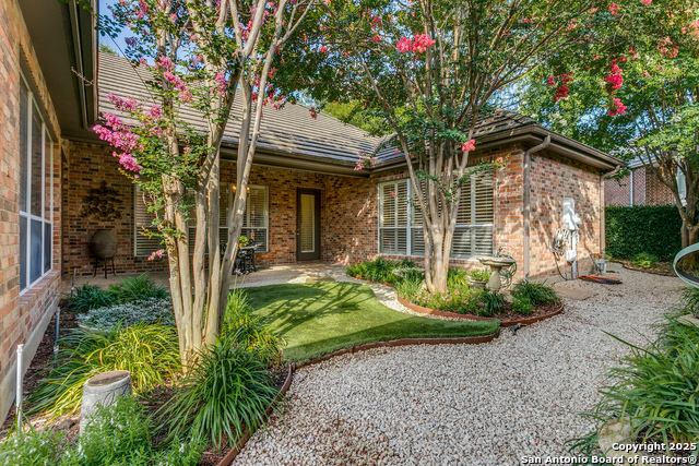 Listing photo id 23 for 50 Bristol Green