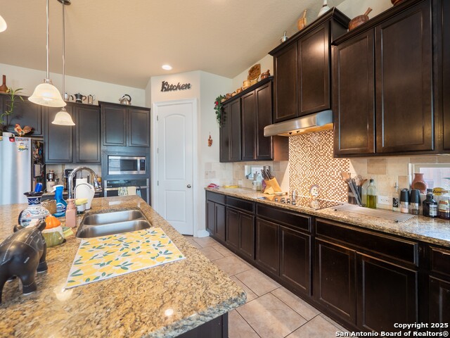 Image 14 of 45 For 813 Sussex Cove