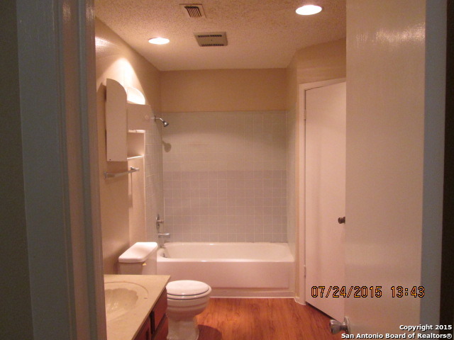 Image 15 of 20 For 3932 Heritage Hill Dr
