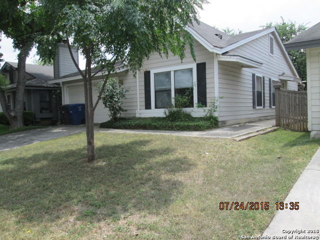 Image 2 of 20 For 3932 Heritage Hill Dr