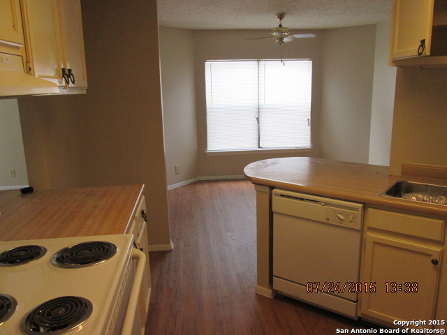 Image 6 of 20 For 3932 Heritage Hill Dr