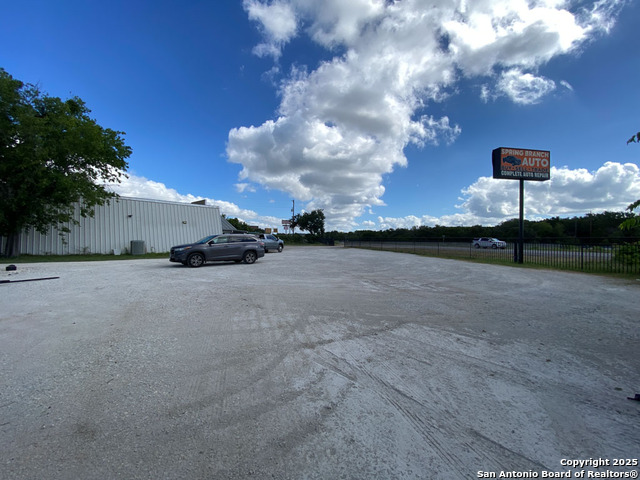 Listing photo id 12 for 8491 Us Highway 281