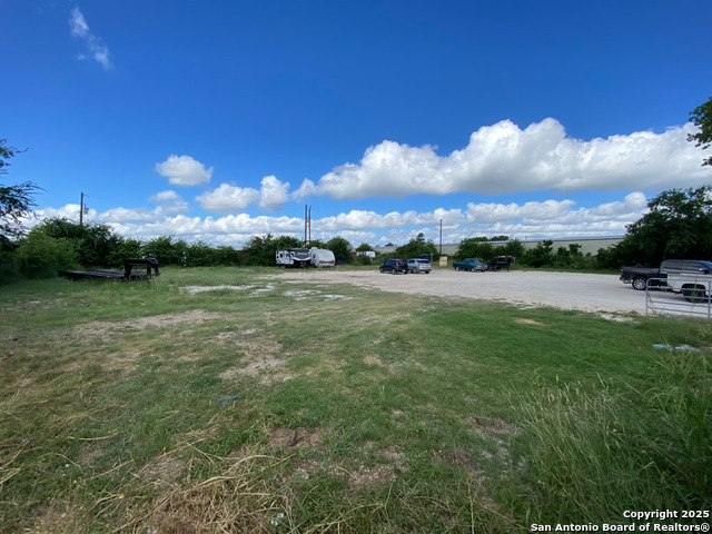 Listing photo id 13 for 8491 Us Highway 281