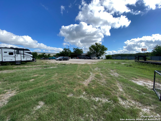 Listing photo id 14 for 8491 Us Highway 281