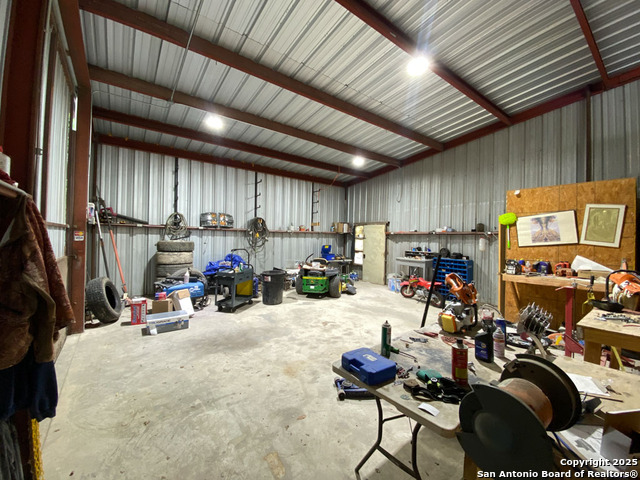 Listing photo id 17 for 8491 Us Highway 281