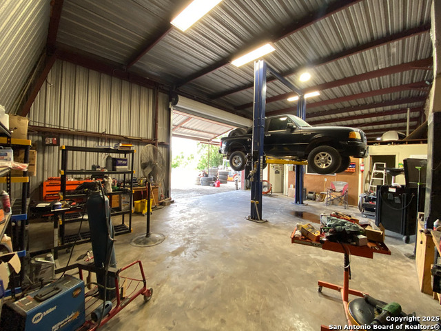Listing photo id 18 for 8491 Us Highway 281