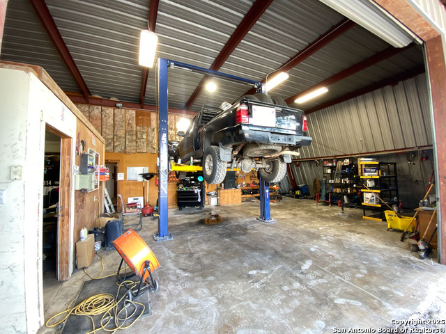 Listing photo id 19 for 8491 Us Highway 281