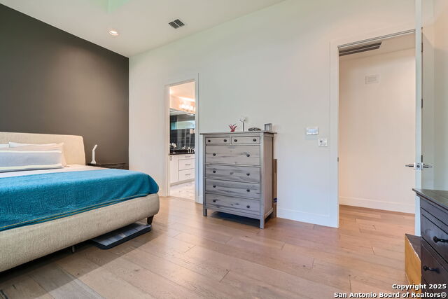 Image 15 of 31 For 7 Saxby