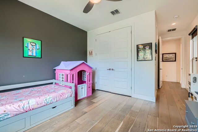 Image 19 of 31 For 7 Saxby