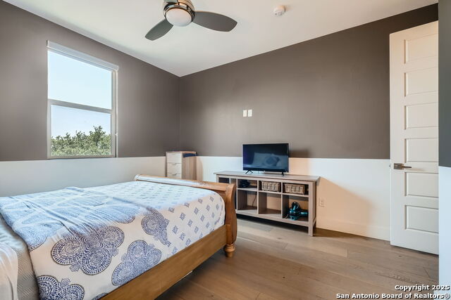 Image 23 of 31 For 7 Saxby