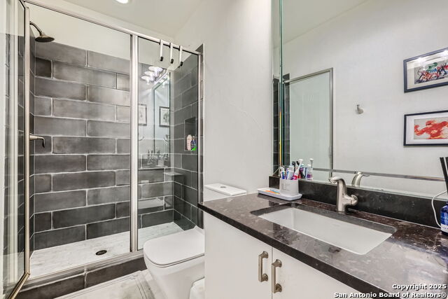 Image 24 of 31 For 7 Saxby