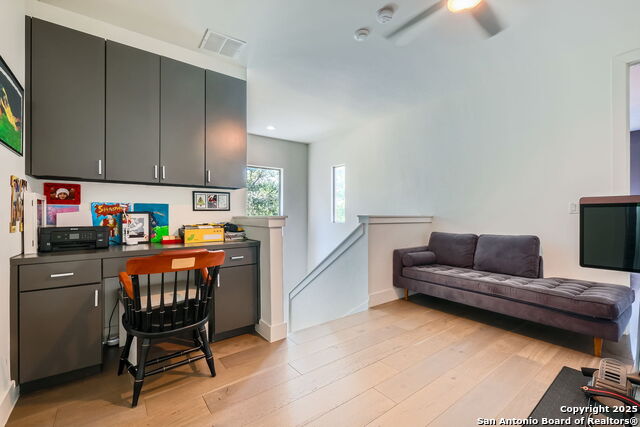 Image 25 of 31 For 7 Saxby