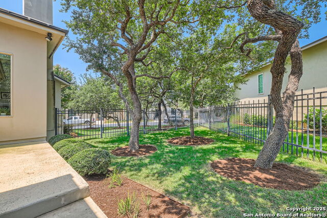 Image 27 of 31 For 7 Saxby