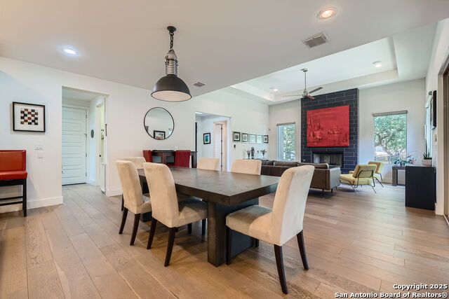 Image 8 of 31 For 7 Saxby