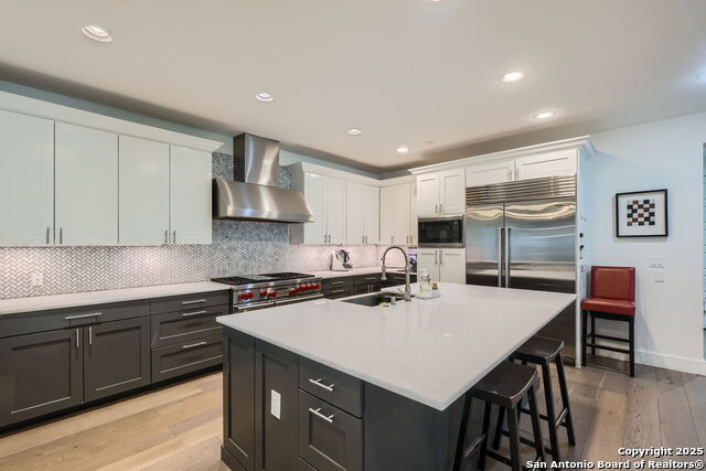 Image 9 of 31 For 7 Saxby