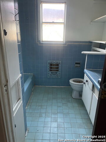 Image 4 of 18 For 411 Trevino S