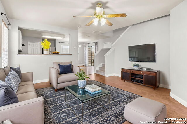 Listing photo id 1 for 846 Barrel Pt