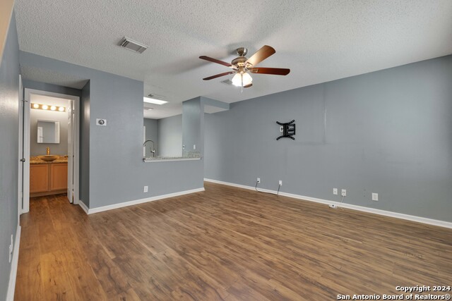 Image 4 of 22 For 9230 New Kenton