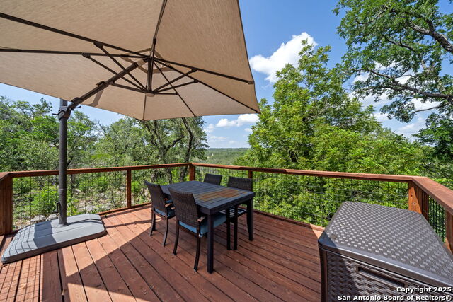Listing photo id 21 for 172 Bluff