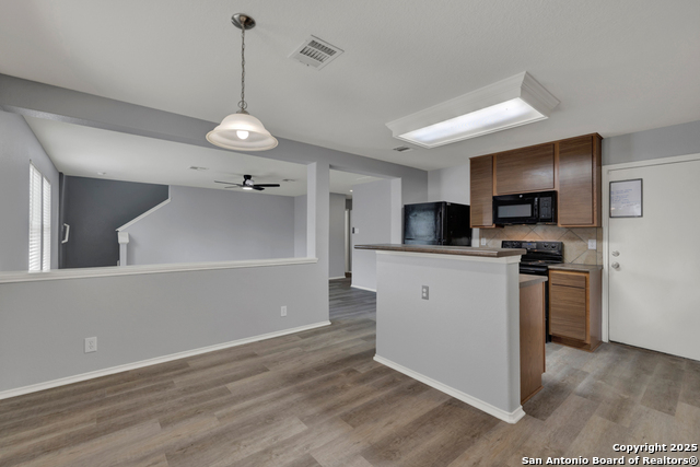 Image 12 of 33 For 188 Lex Word