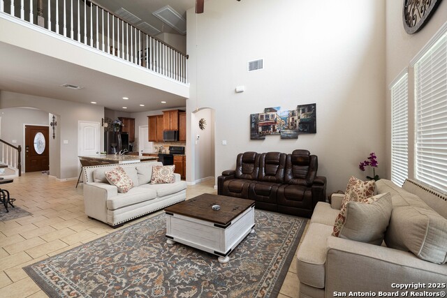 Listing photo id 8 for 10238 Midsummer Meadow