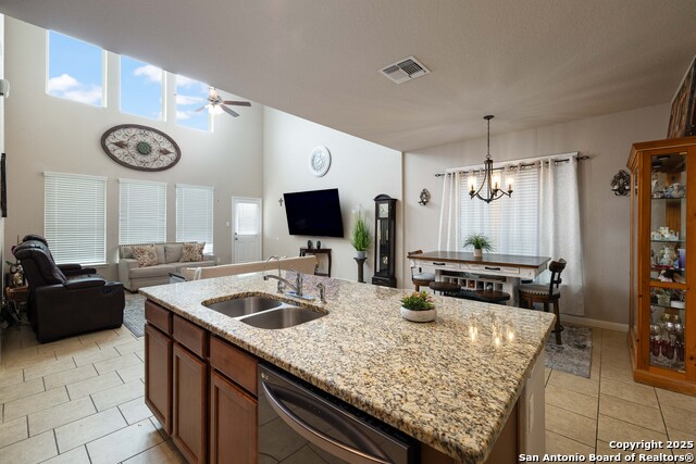 Listing photo id 7 for 10238 Midsummer Meadow