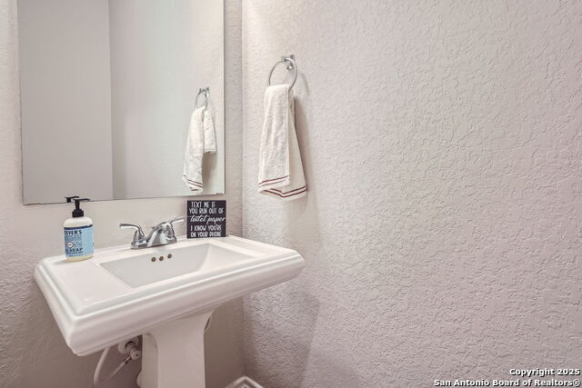 Image 12 of 29 For 4995 Winkler Trail