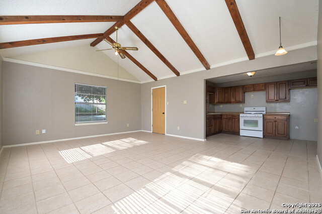 Listing photo id 8 for 5103 Witt