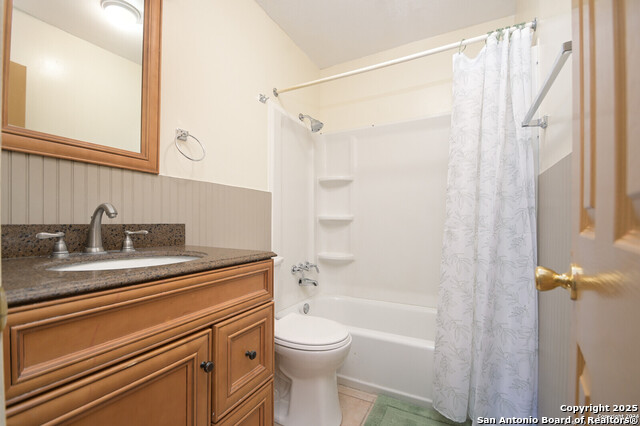 Listing photo id 12 for 5103 Witt