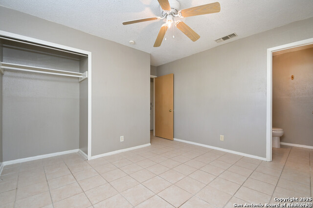 Listing photo id 13 for 5103 Witt