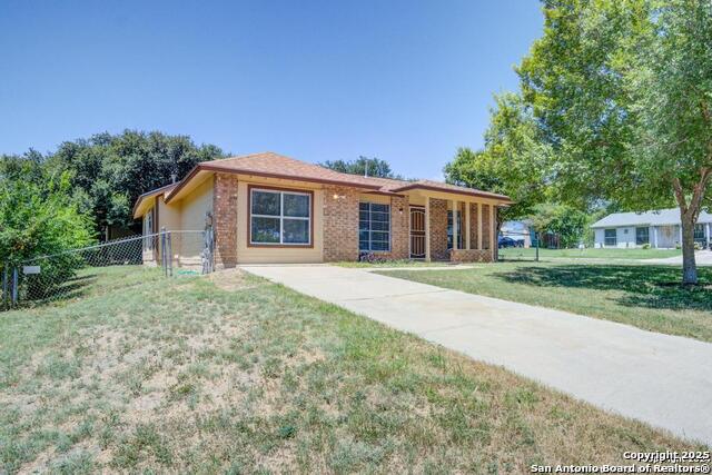 Listing photo id 1 for 5103 Witt