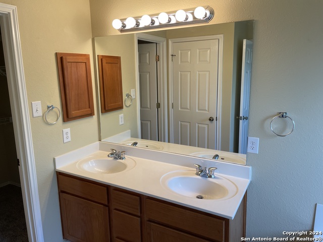 Image 17 of 31 For 12227 Eden Mill