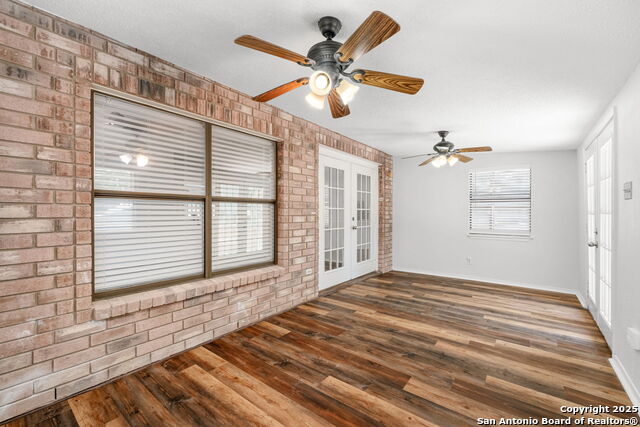 Listing photo id 17 for 9546 Wicklow