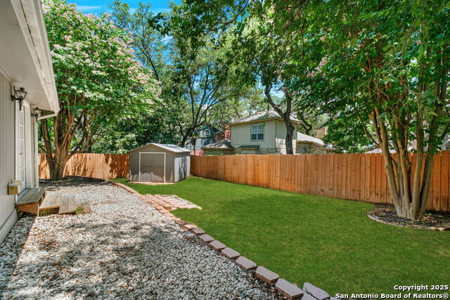 Listing photo id 19 for 9546 Wicklow