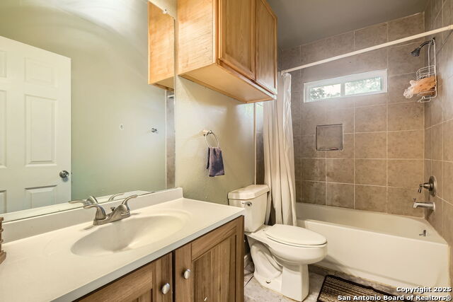 Listing photo id 6 for 209 N Picoso St