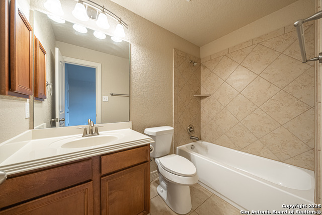 Image 27 of 88 For 2506 Cielo Trace