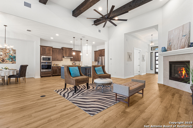 Listing photo id 10 for 23402 Grande Vista