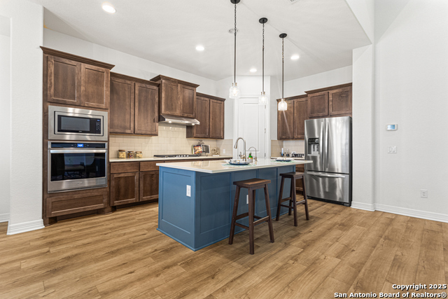 Listing photo id 11 for 23402 Grande Vista