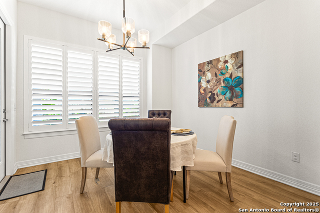 Listing photo id 13 for 23402 Grande Vista