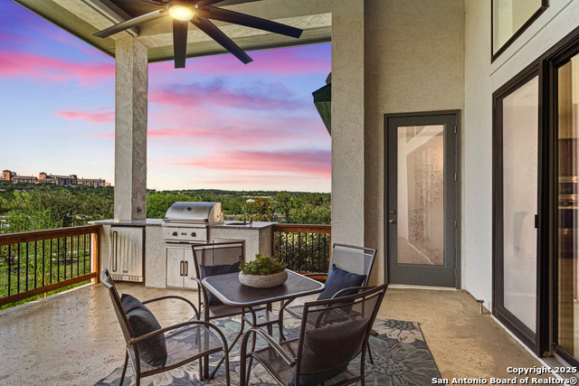 Listing photo id 0 for 23402 Grande Vista