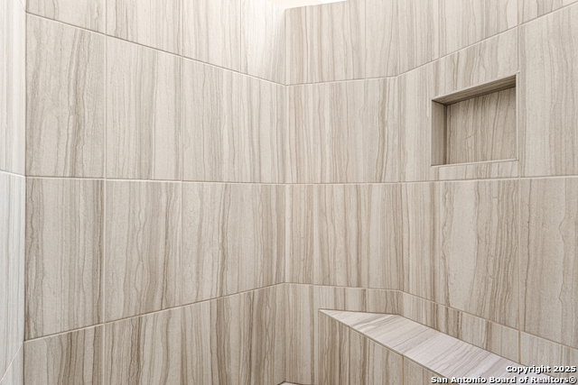 Listing photo id 20 for 23402 Grande Vista