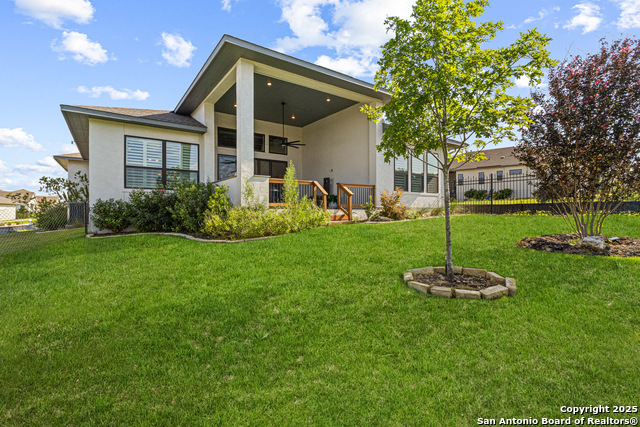 Listing photo id 28 for 23402 Grande Vista