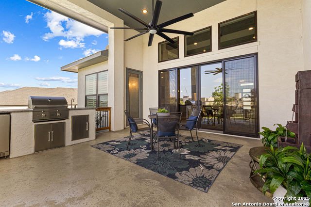 Listing photo id 2 for 23402 Grande Vista