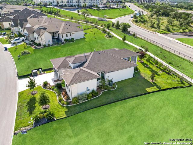 Listing photo id 3 for 23402 Grande Vista
